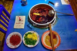 吃网红食品成都人,品味这座城市的独特风味